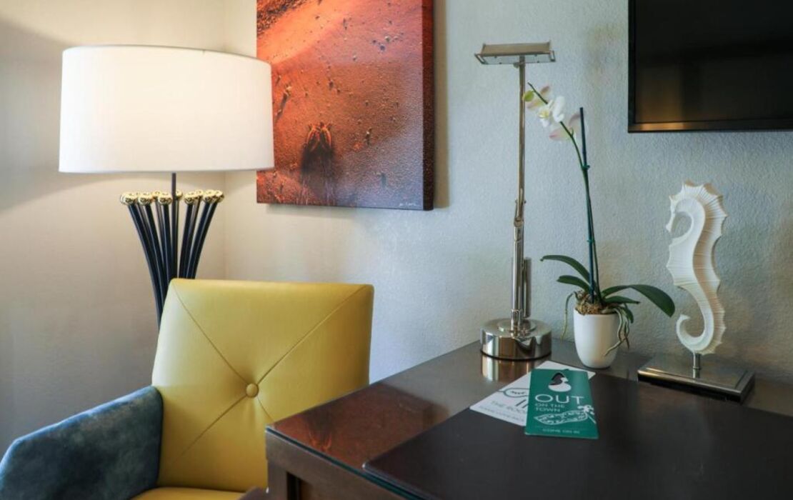 Almond Tree Inn - Adults Only