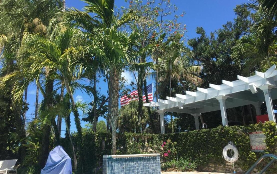Almond Tree Inn - Adults Only
