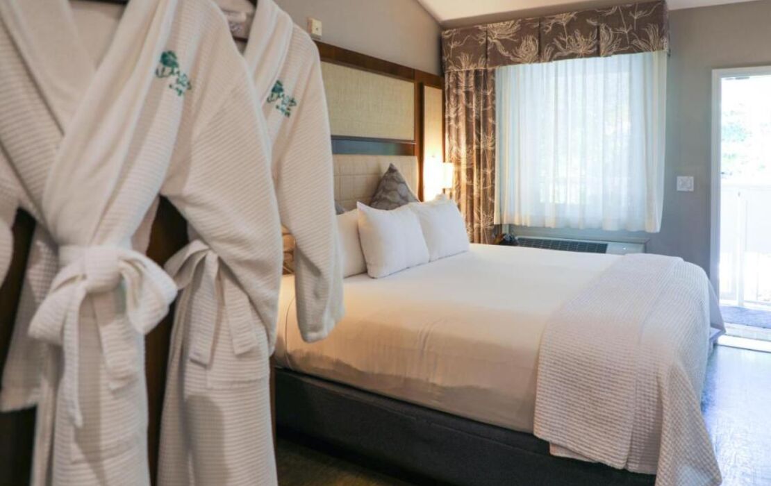 Almond Tree Inn - Adults Only