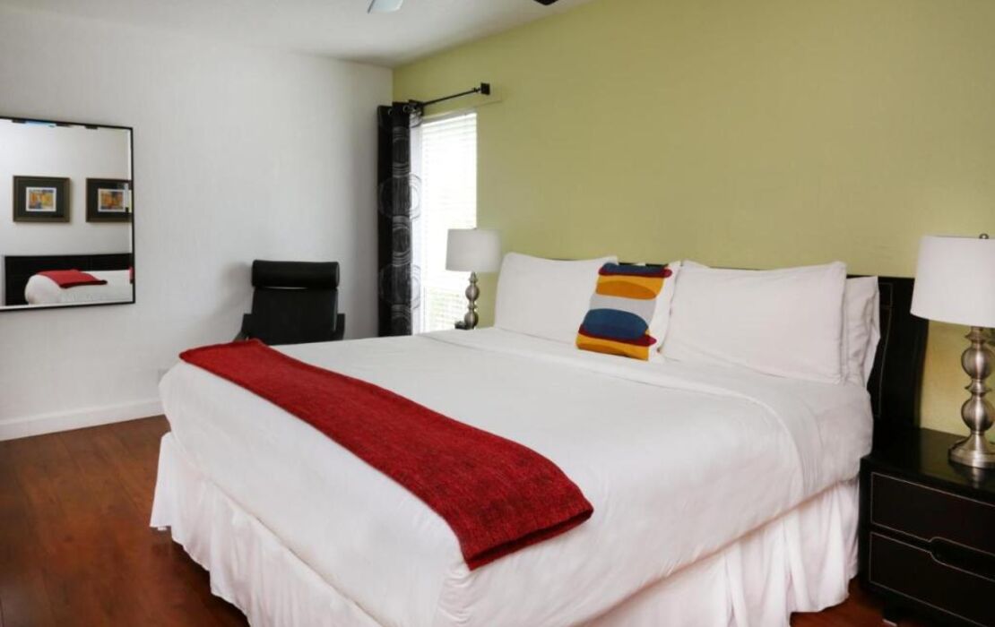 The Cabanas Guesthouse & Spa - Gay Resort catering to Gay Men