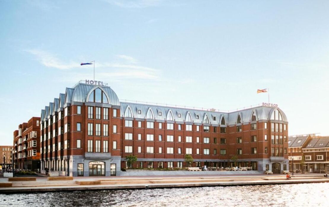 The July - Boat & Co