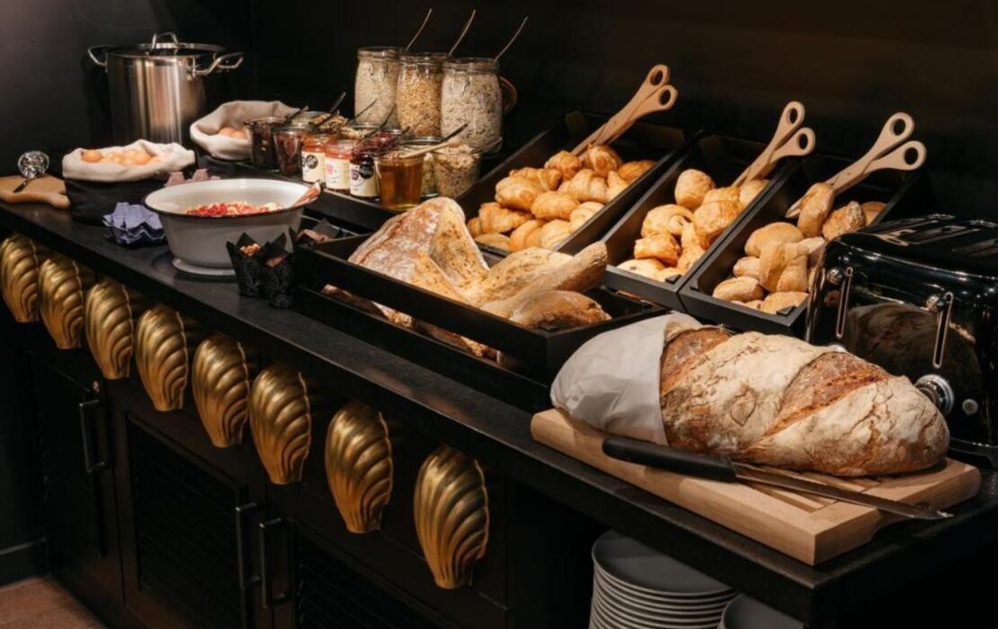 Ruby Lucy Hotel London by IHG