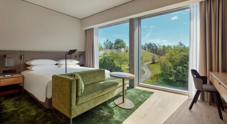 Hyatt Regency Zurich Airport Circle