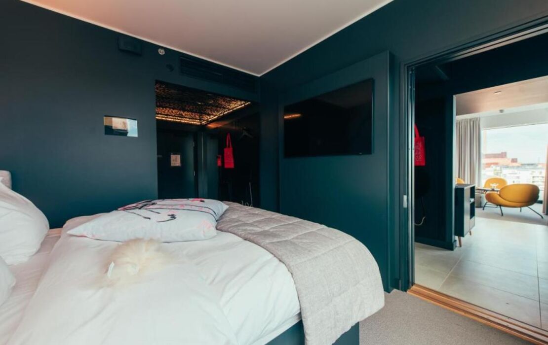 Hotel AX