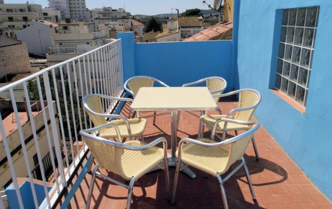 Parrots Sitges Hotel