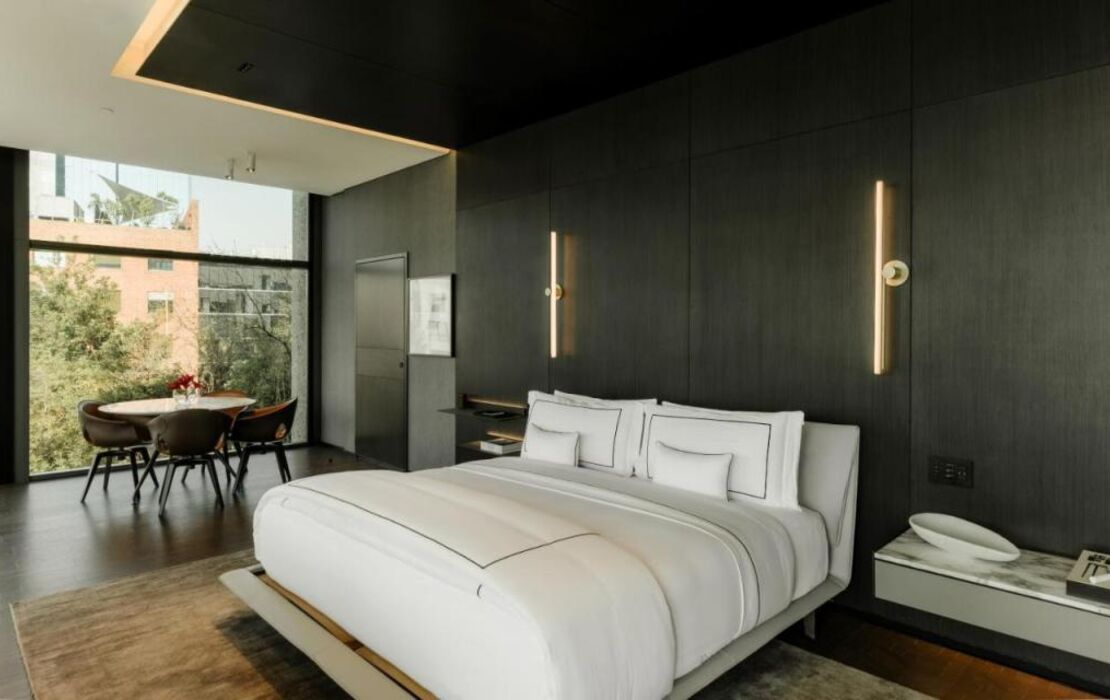 Alexander, Member of The Leading Hotels of the World