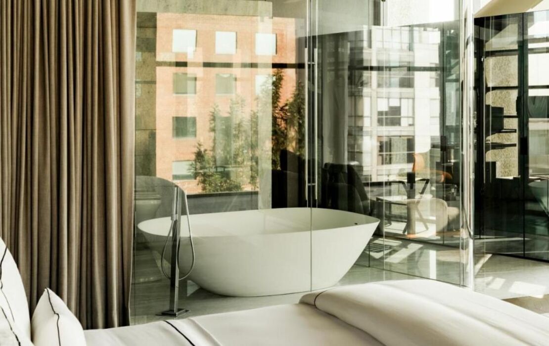 Alexander, Member of The Leading Hotels of the World