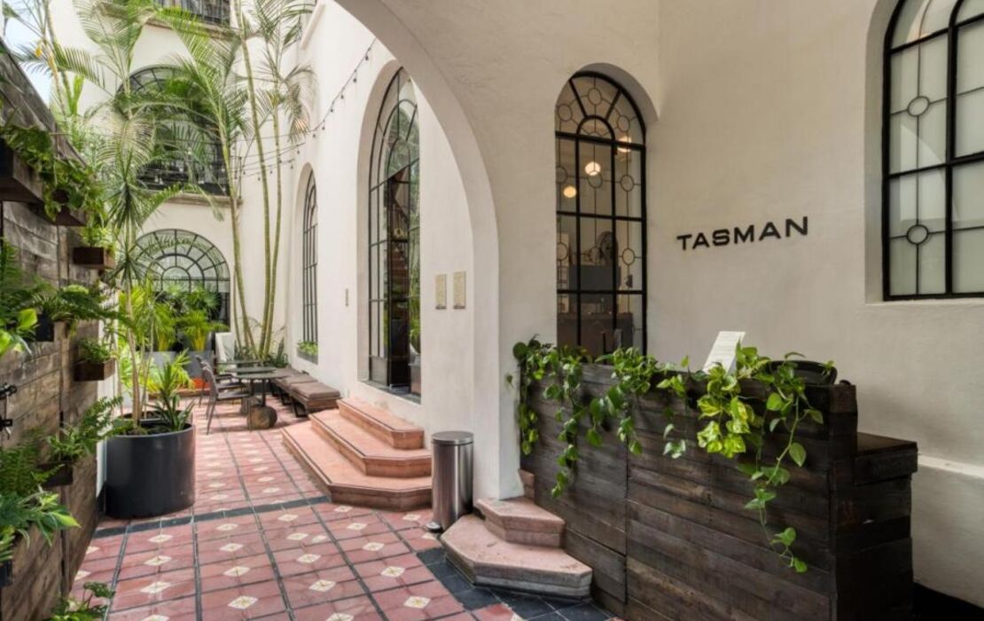 Santa Casa by Tasman