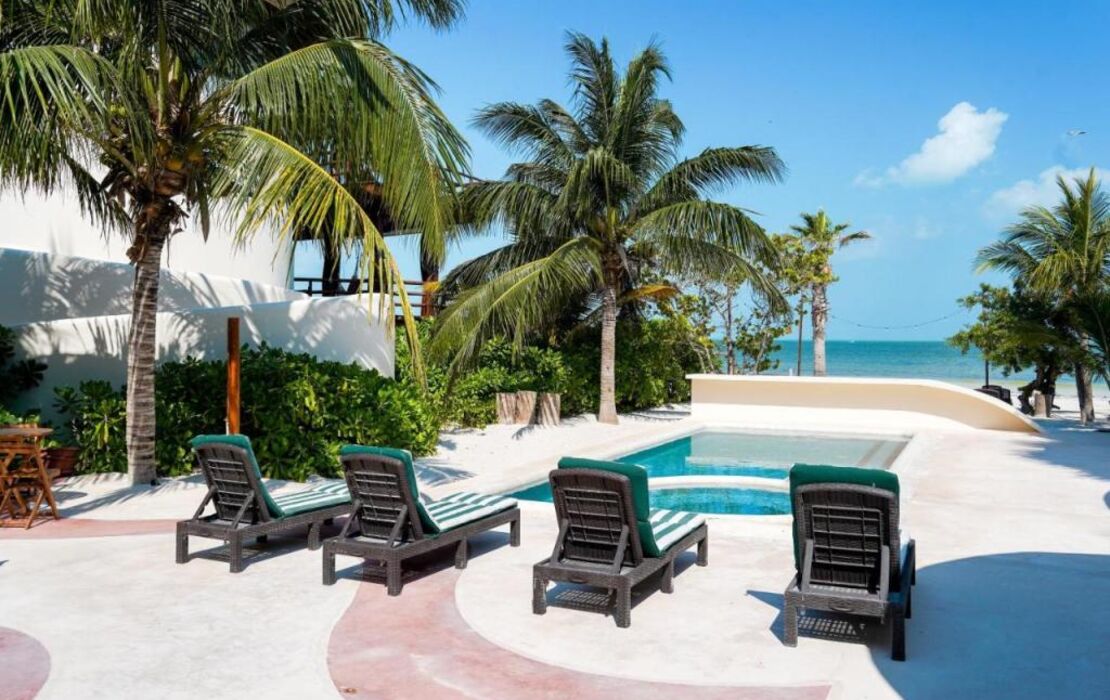 Beachfront Hotel Boutique DK