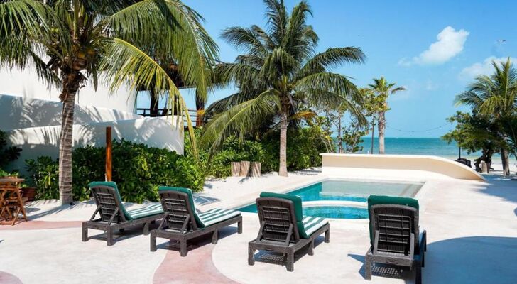 Beachfront Hotel Boutique DK