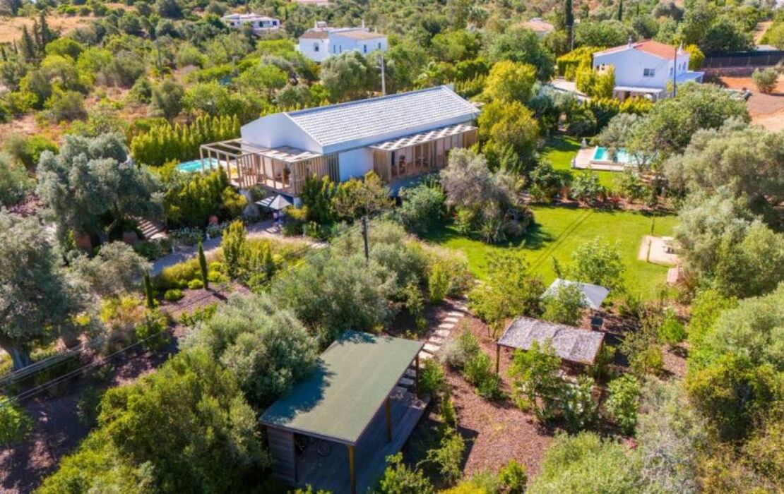 Laranjal Farm House
