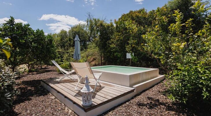 Laranjal Farm House