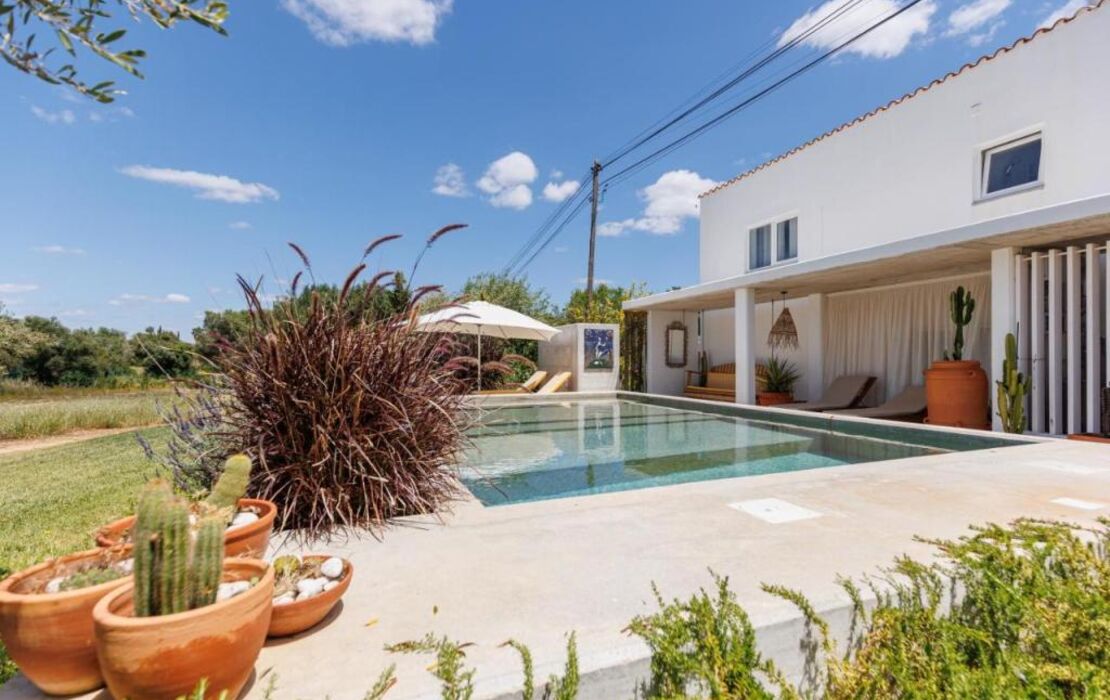 Laranjal Farm House