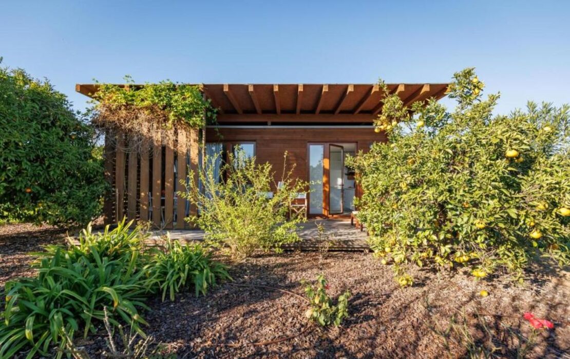 Laranjal Farm House