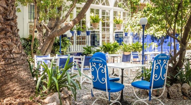 Hotel Medium Romantic