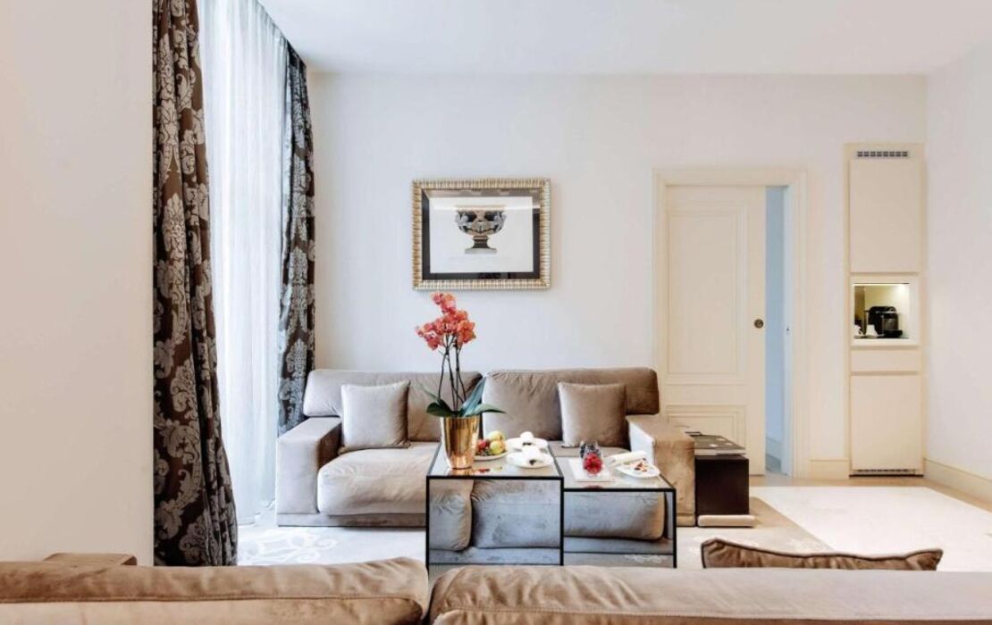 Aleph Rome Hotel, Curio Collection By Hilton
