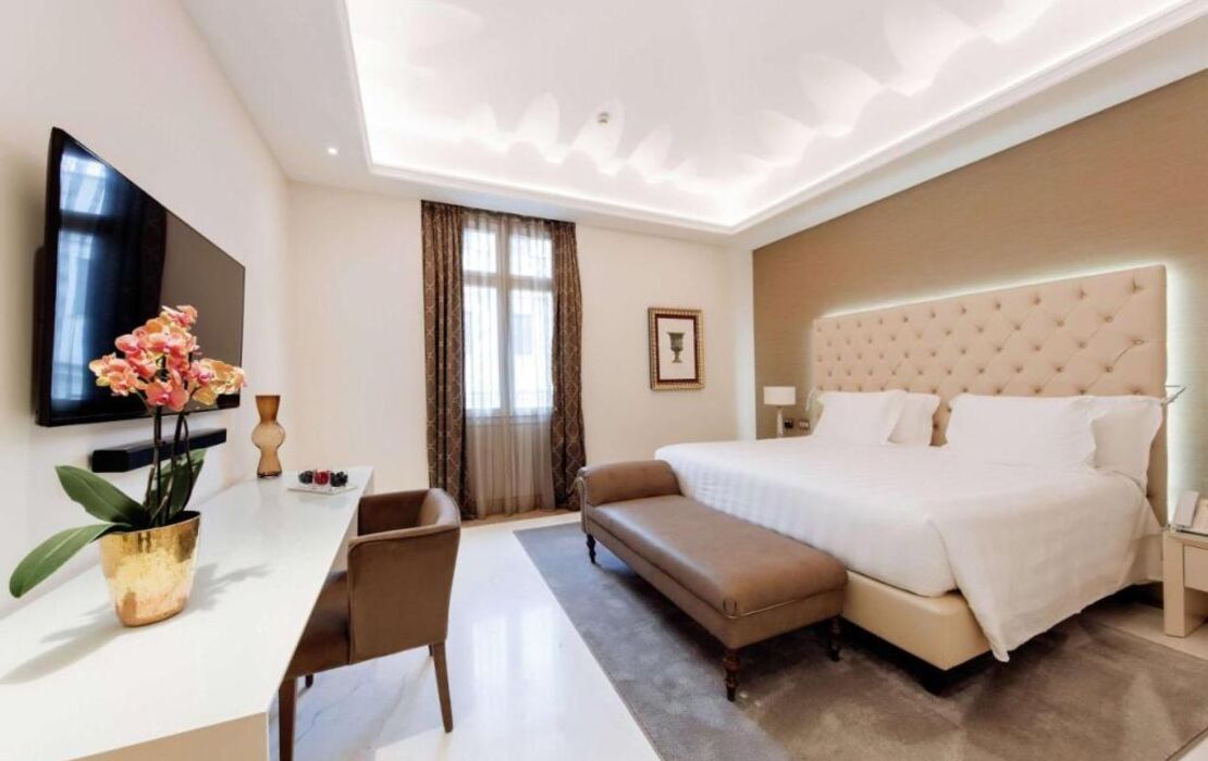 Aleph Rome Hotel, Curio Collection By Hilton