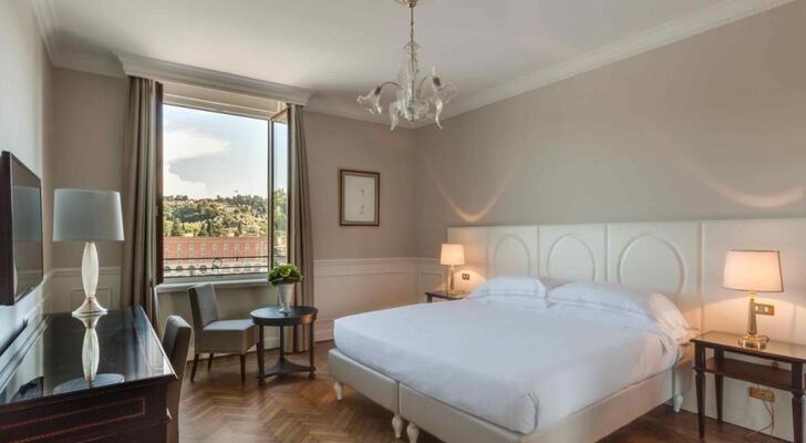 Plaza Hotel Lucchesi