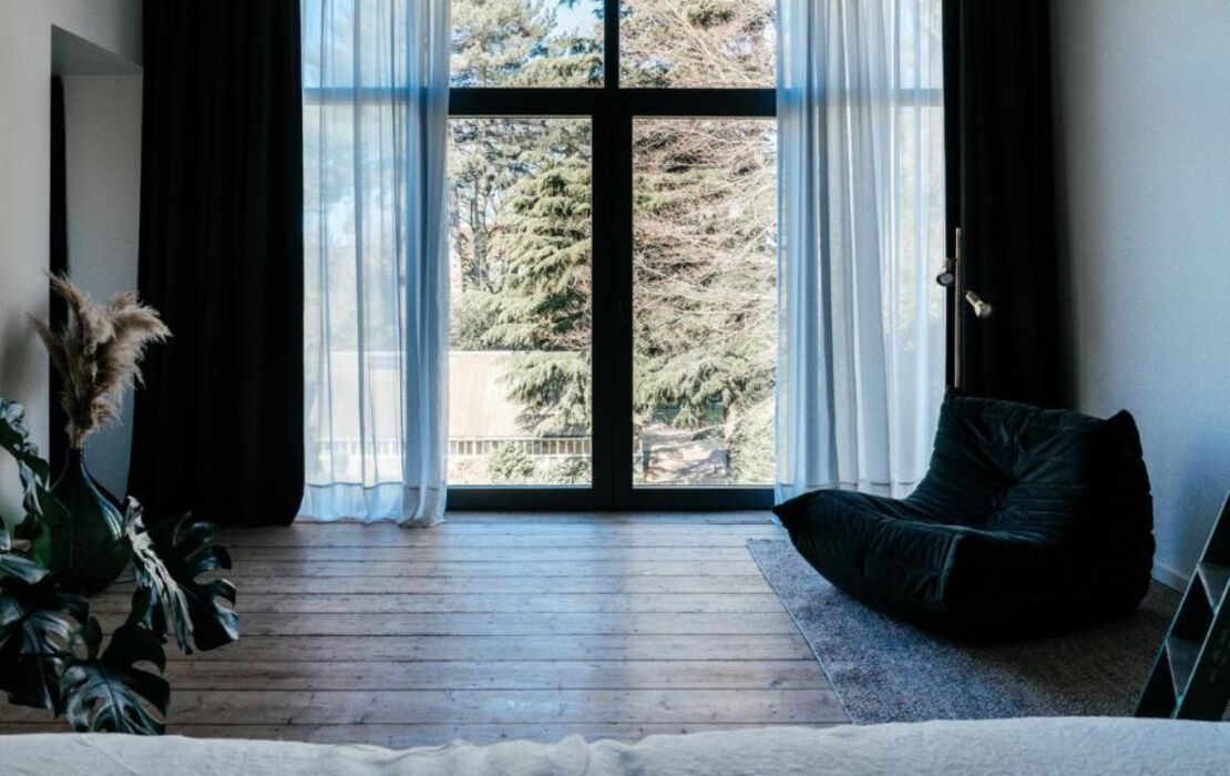 Chambre d'Amis by Alix