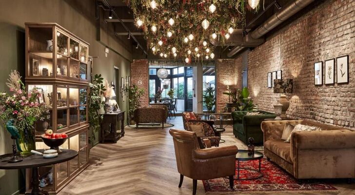Urban Yard Hotel