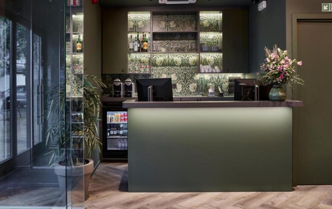 Urban Yard Hotel