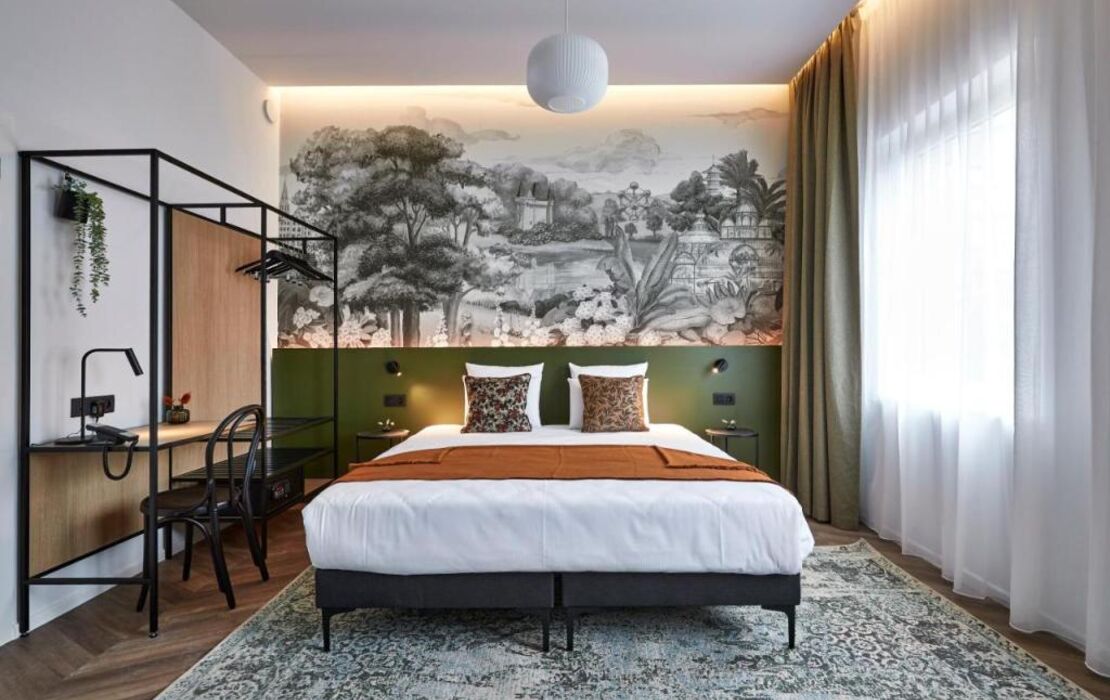 Urban Yard Hotel