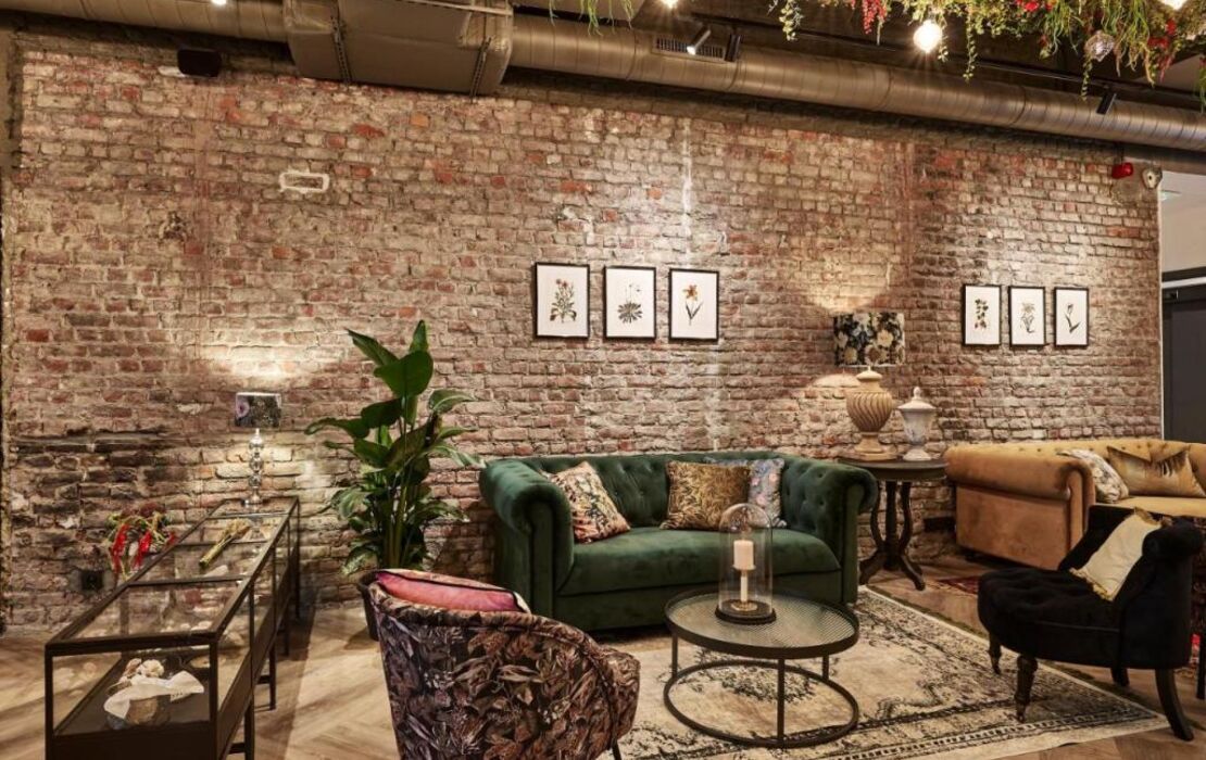 Urban Yard Hotel