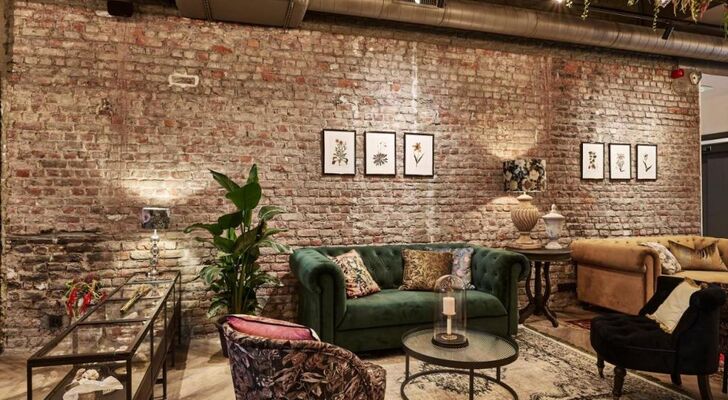 Urban Yard Hotel