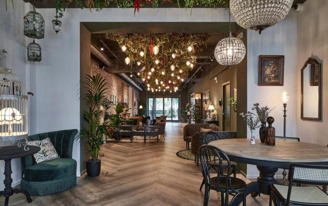 Urban Yard Hotel