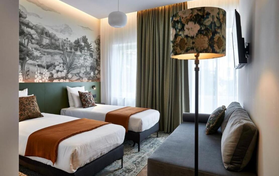 Urban Yard Hotel