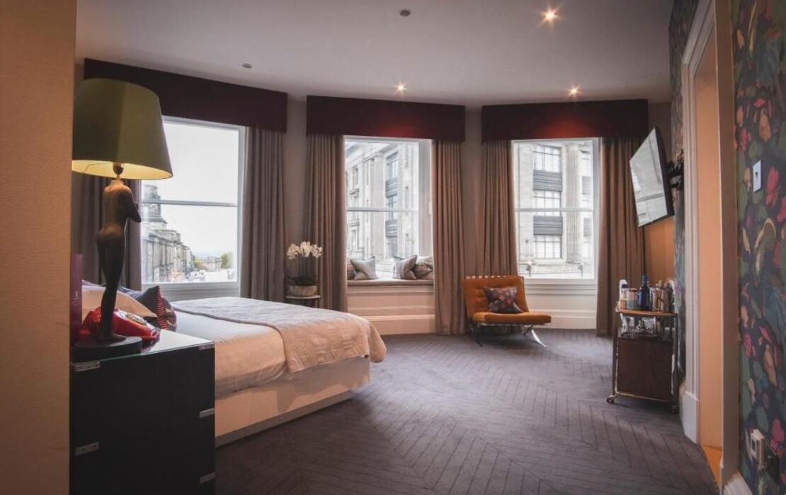 The Rutland Hotel & Apartments