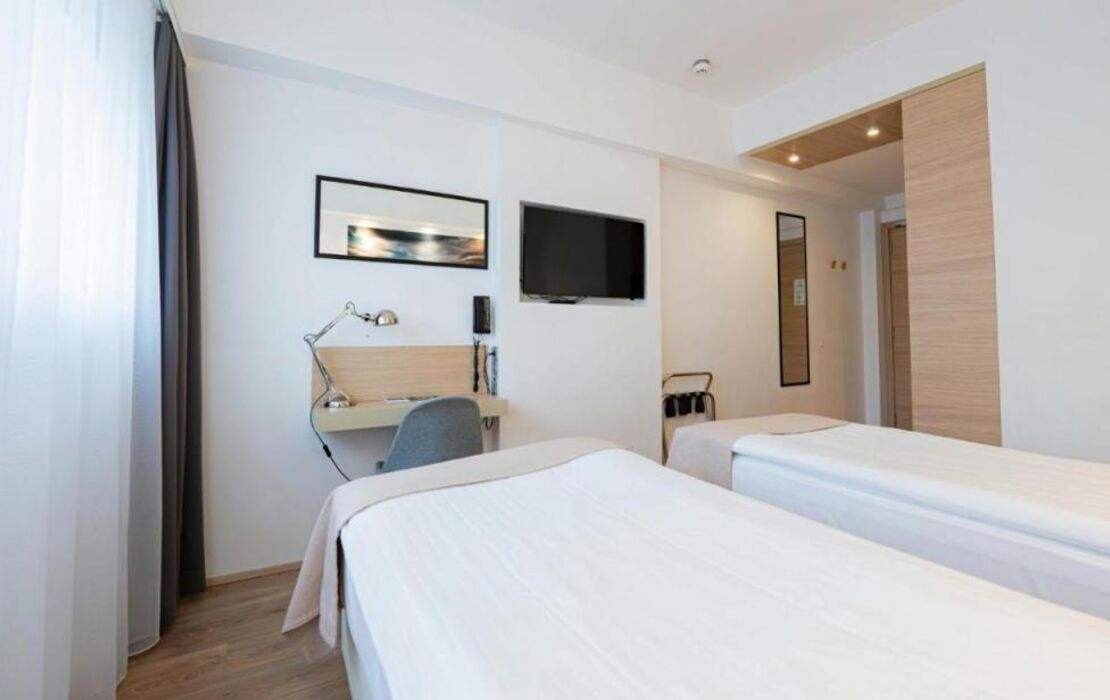 Storm Hotel by Keahotels