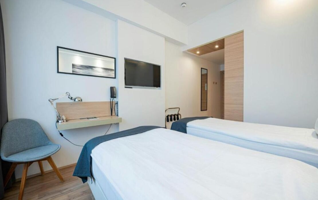 Storm Hotel by Keahotels
