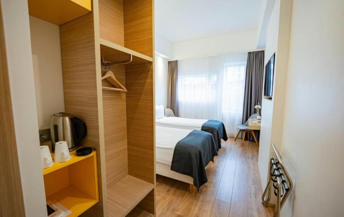 Storm Hotel by Keahotels