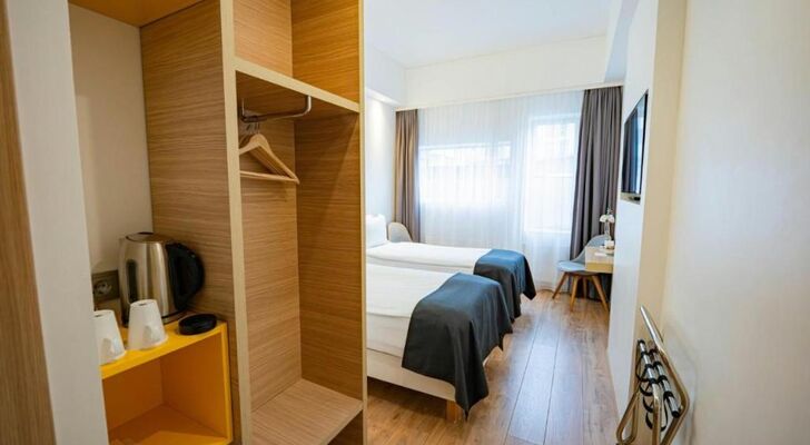 Storm Hotel by Keahotels