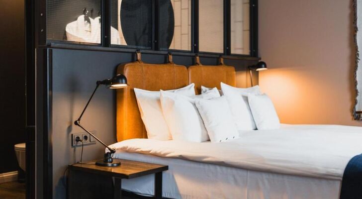 Exeter Hotel