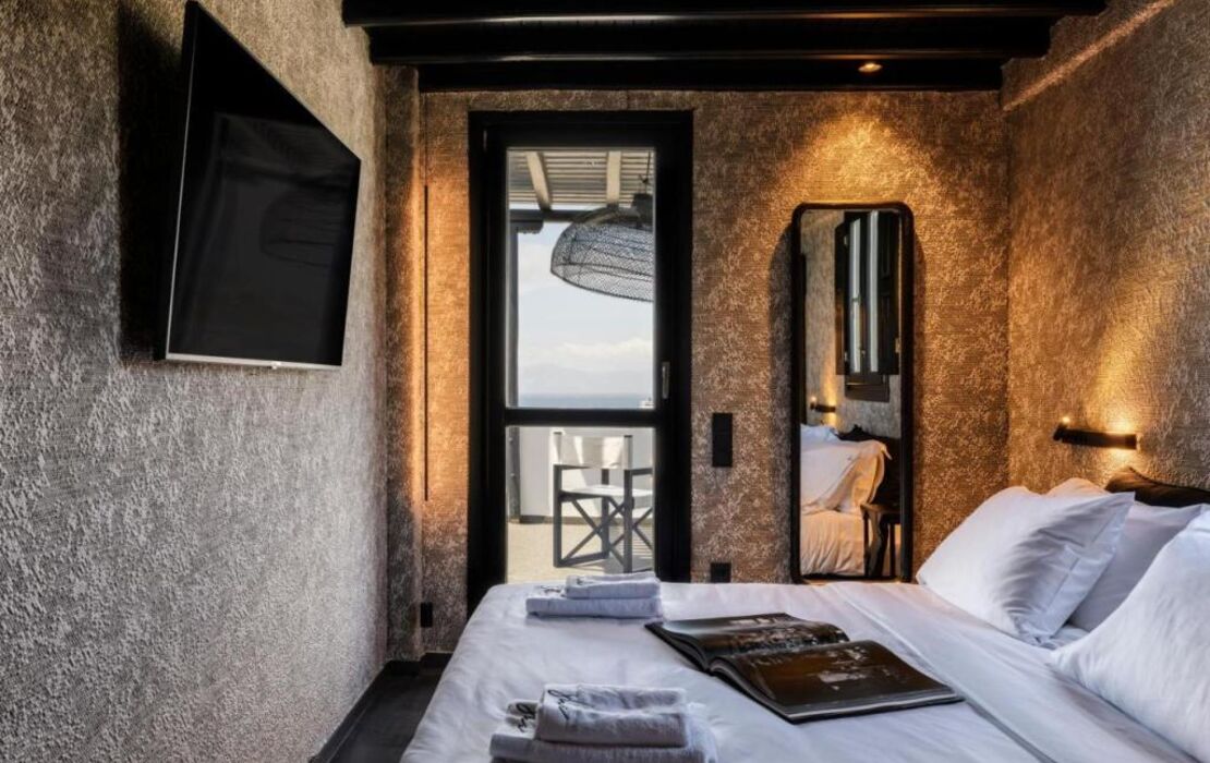 She Mykonos Boutique Hotel