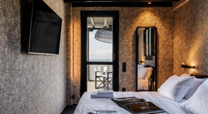 She Mykonos Boutique Hotel