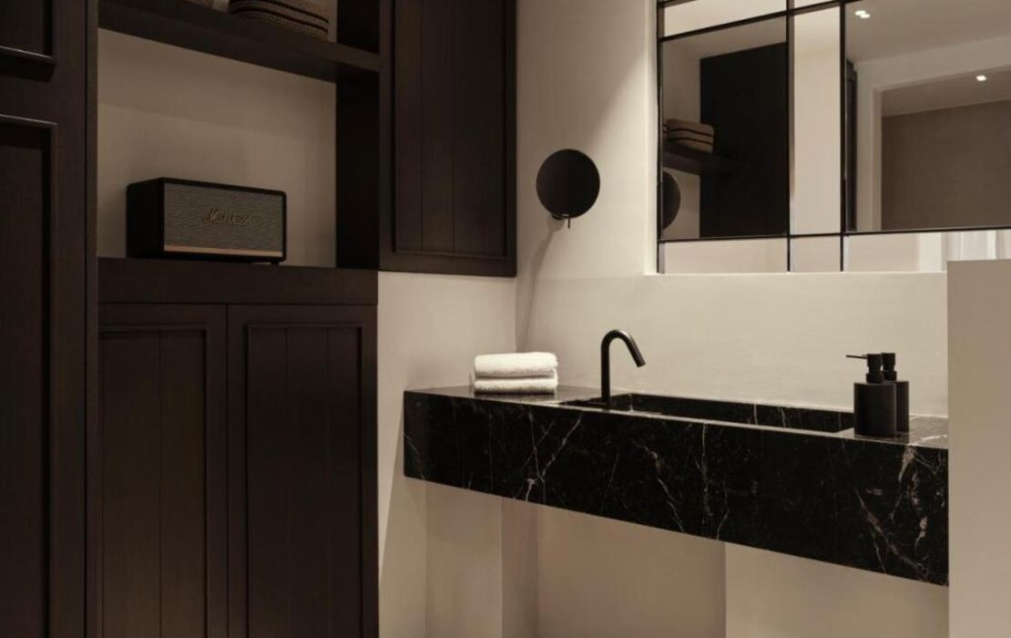 Ezio Bo Luxury Living