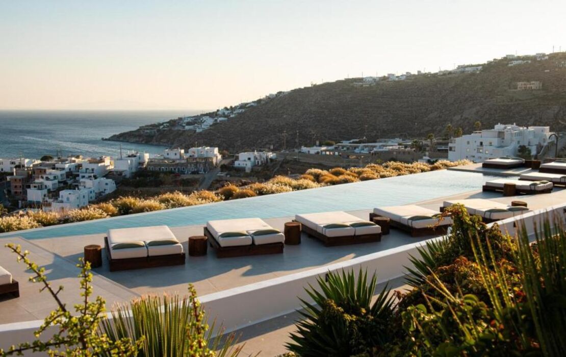 Ezio Bo Luxury Living