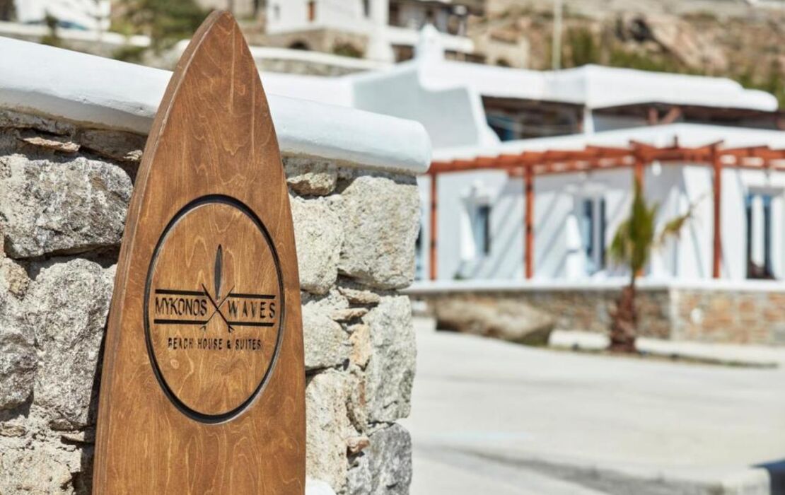 Mykonos Waves Beach House & Suites