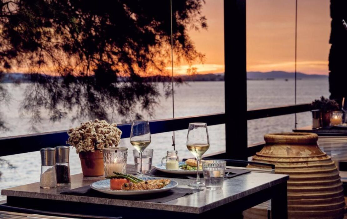 Mykonos Theoxenia, a Member of Design Hotels