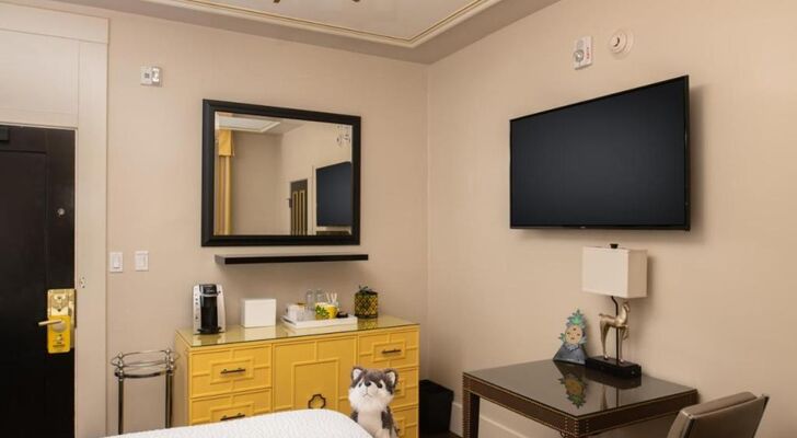 Staypineapple, An Elegant Hotel, Union Square