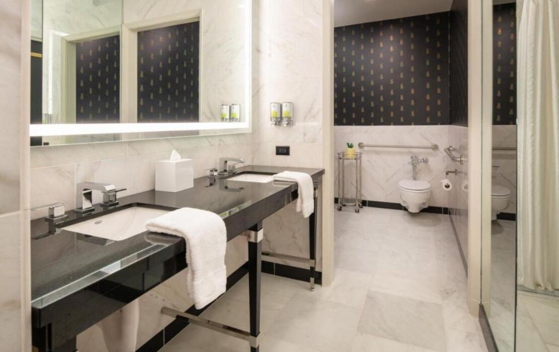 Staypineapple, An Elegant Hotel, Union Square
