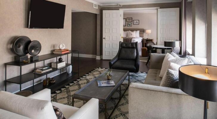 Claridge House Chicago, Tapestry Collection by Hilton