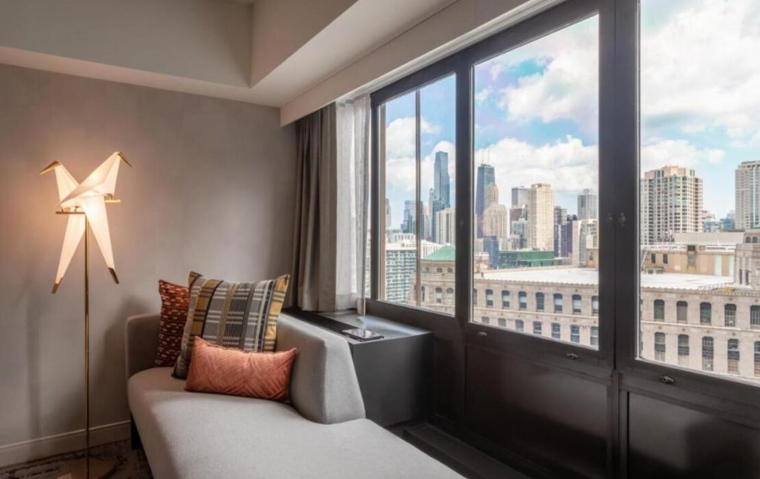voco Chicago Downtown - Riverwalk by IHG