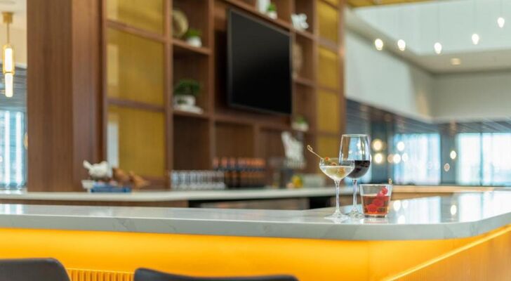 voco Chicago Downtown - Riverwalk by IHG