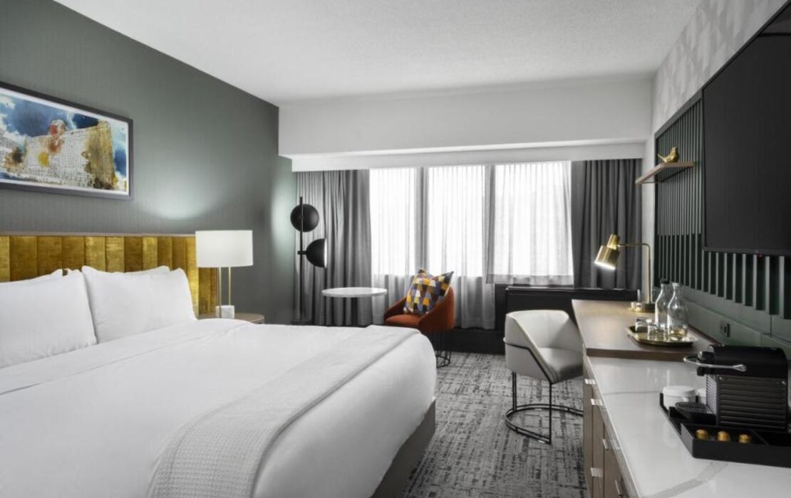 voco Chicago Downtown - Riverwalk by IHG
