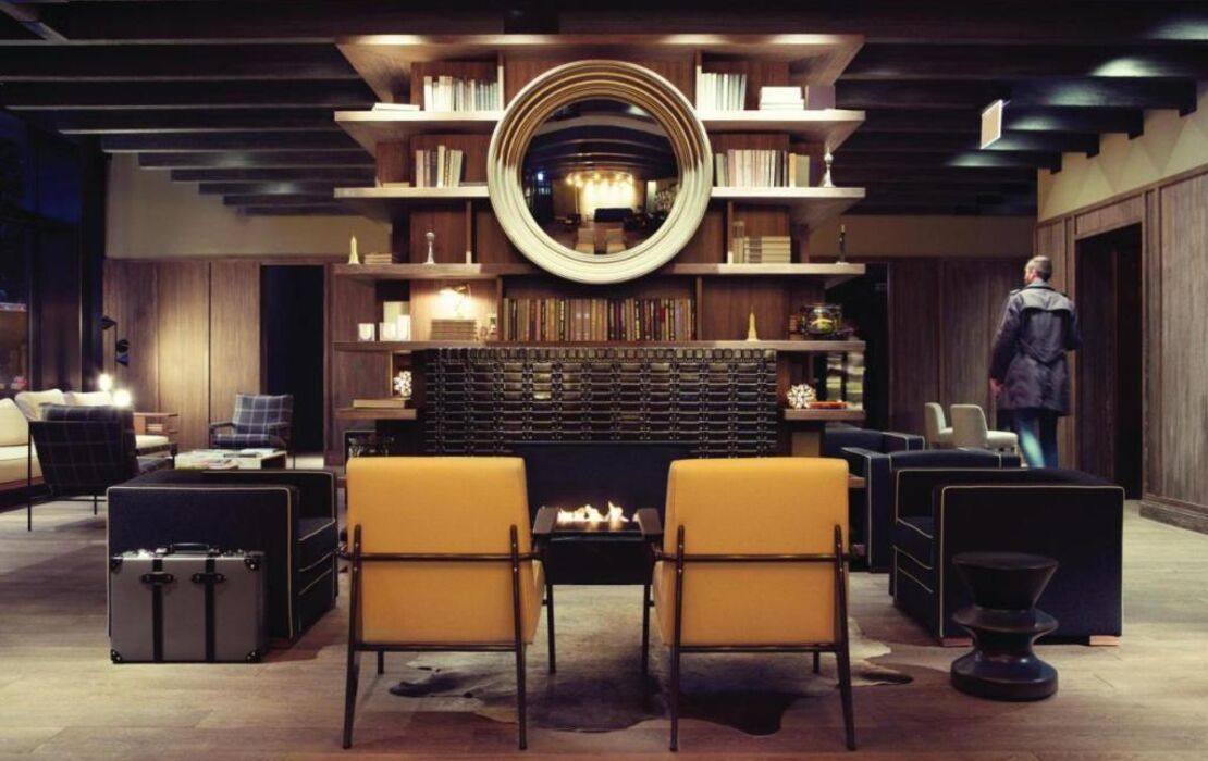 Thompson Chicago, by Hyatt