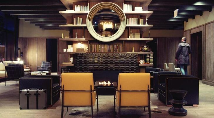Thompson Chicago, by Hyatt